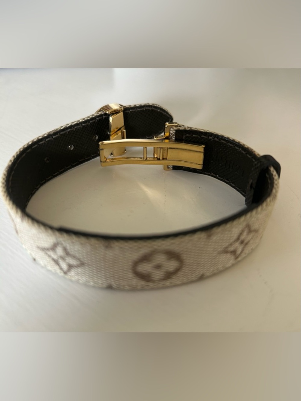 Louis Vuitton Beige Mini Lin Good Luck Bracelet - Picture 5 of 7